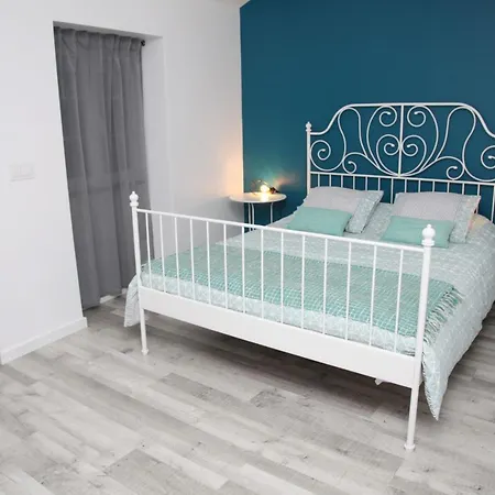 Apartment Bed & Seaside - Rosa *